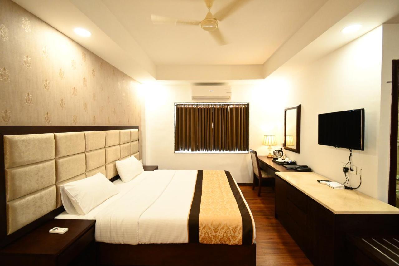 Faith Cricket Club & Resort Bhopal Eksteriør bilde