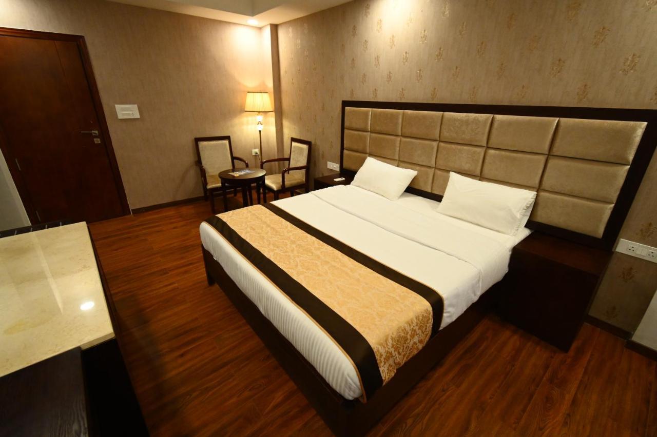 Faith Cricket Club & Resort Bhopal Eksteriør bilde